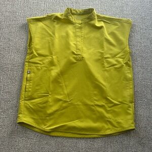 Limeade Rafael Figs Scrub Top